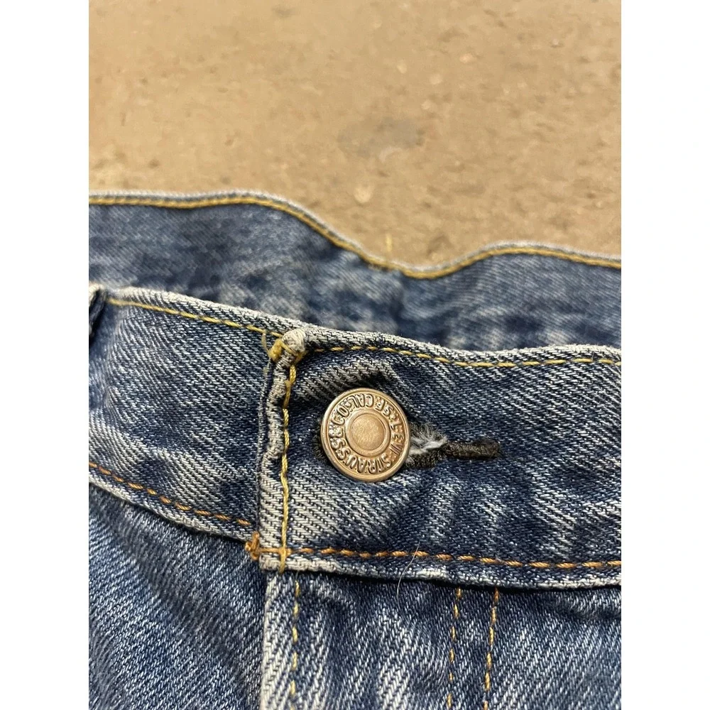 Levis 550 Jeans Mens 36x29‎ Medium Wash Blue Relaxed Tapered Zip Fly Denim